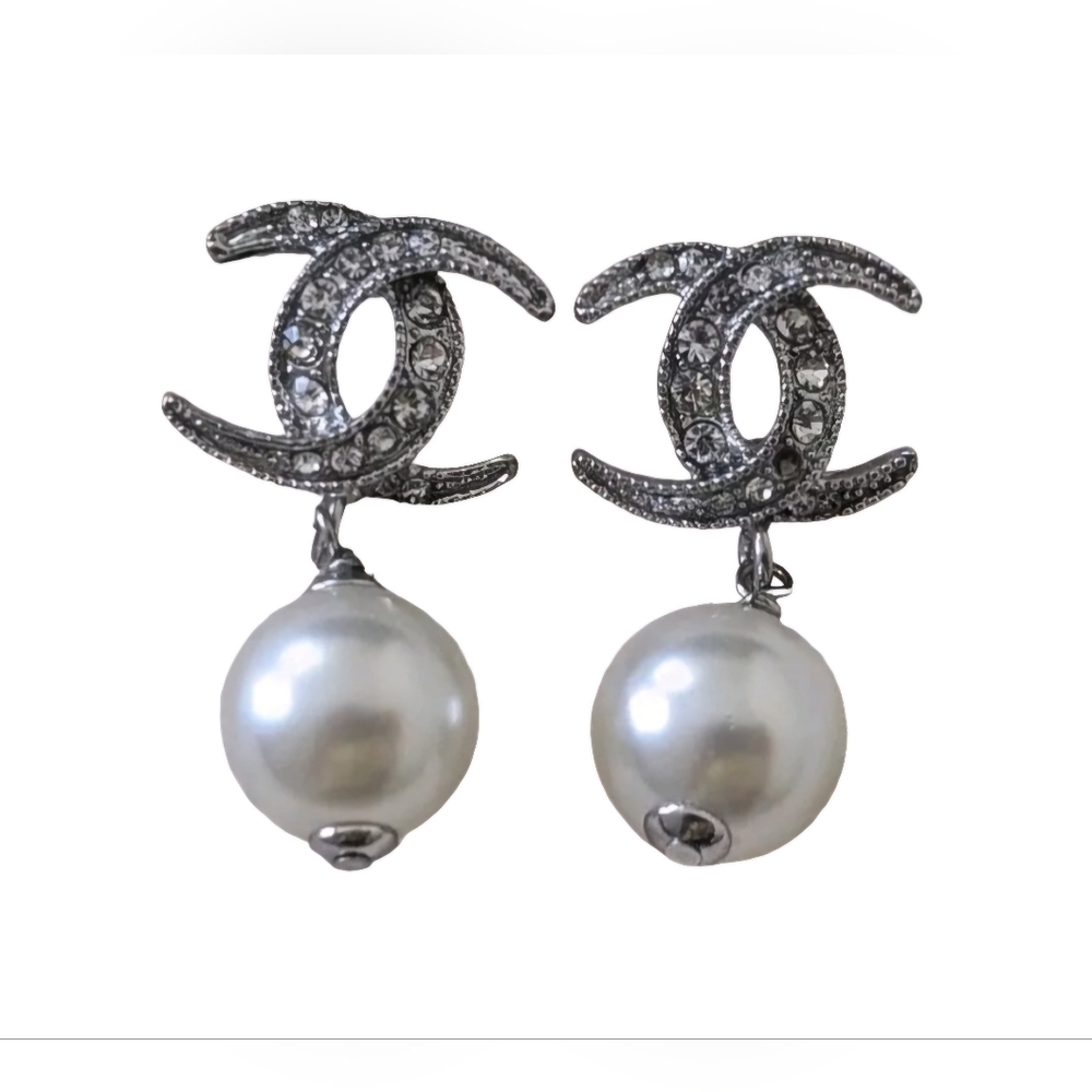 🔥Chanel CC Moon Crystal Faux Pearl Dangle Piercing Earrings